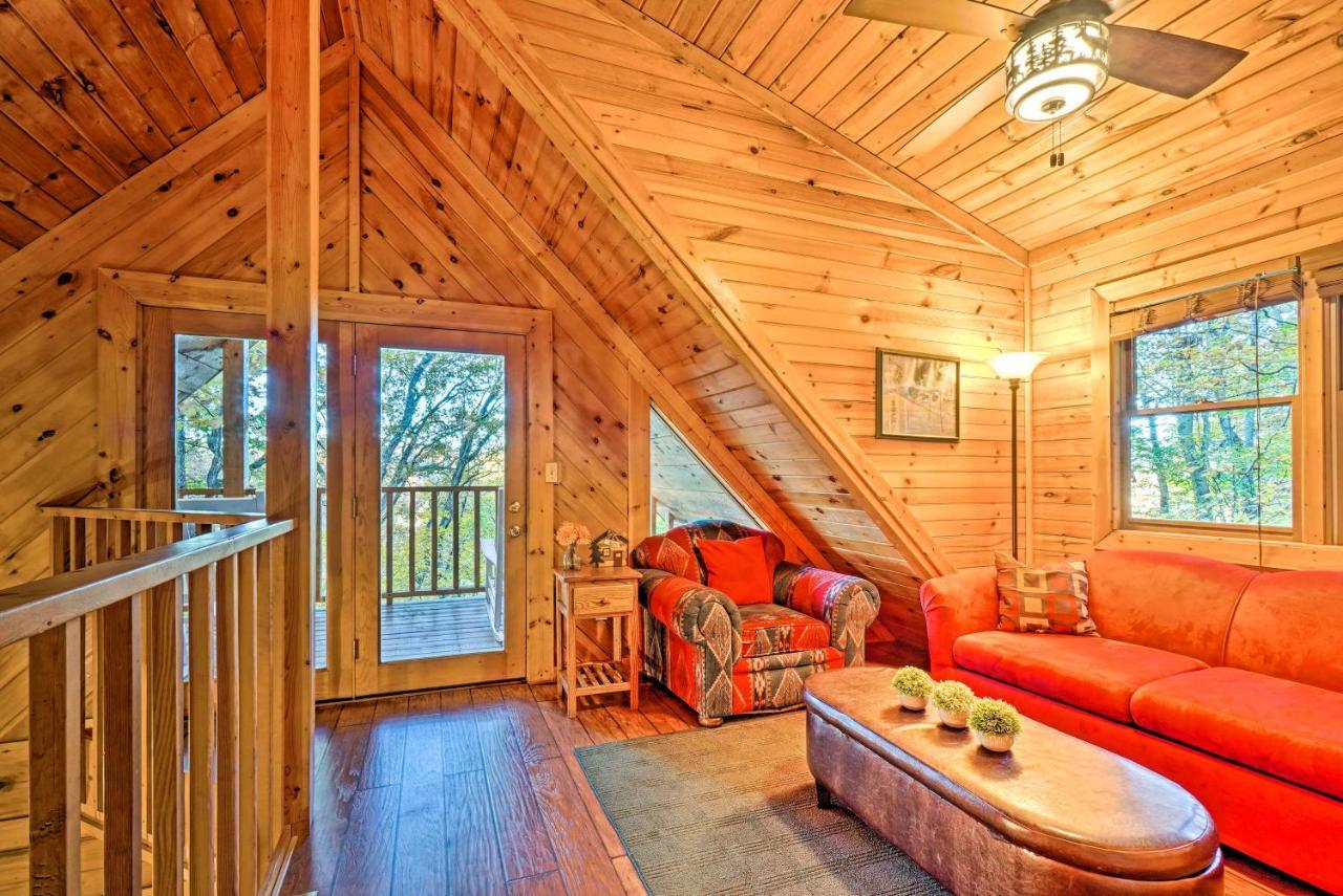 Grin N Bear It Cabin With Hot Tub And Fire Pit! Pigeon Forge Exterior foto